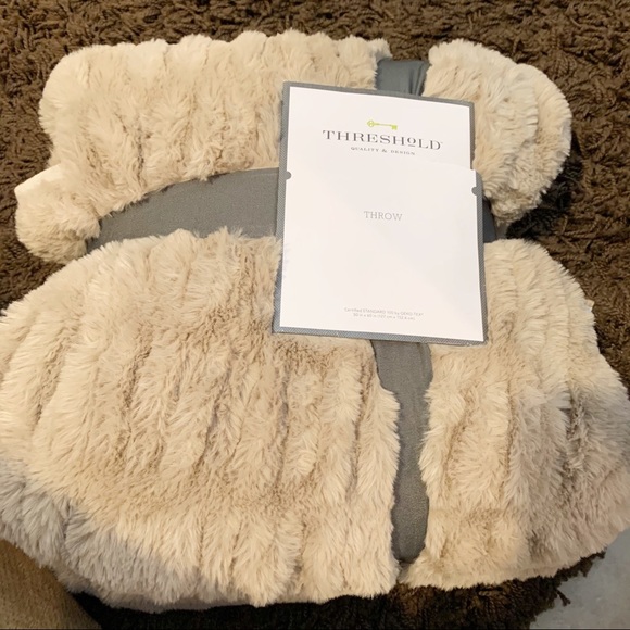 Threshold | Bedding | Threshold Throw Blanket 5x60 Tan Super Soft